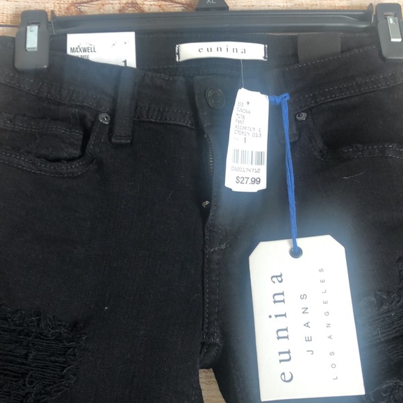 Skinny Lowrise Jeans 1 - Picture 3 of 7